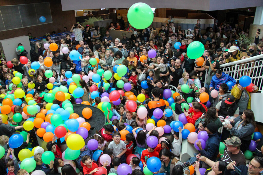 Explora Noon Year’s Eve